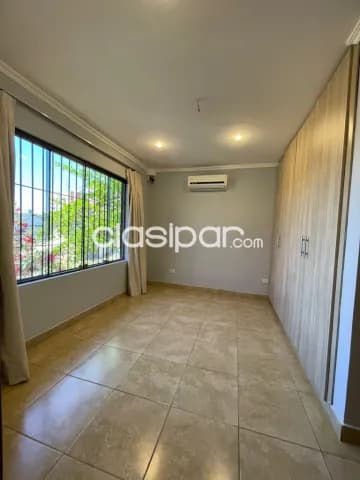 Carmelitas: Elegante residencia, 4 suites, jardín, piscina, 2.000 usd — foto 5