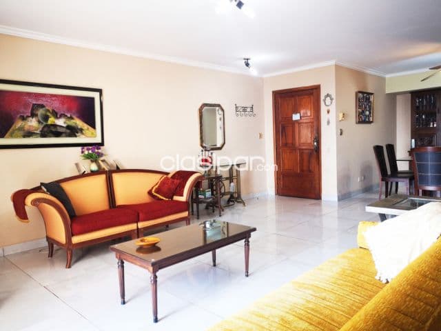 Bello departamento de 4 habs y vista privilegiada en Las Mercedes