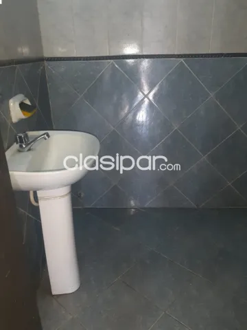 Alquilamos importante local comercial con estacionamiento - zona abasto, foto 5