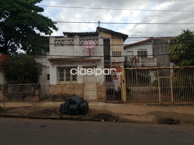 Oportunidad única en barrio sajonia — foto principal