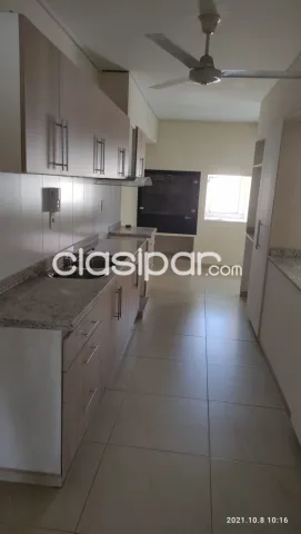 Z/ sil – Villa Morra: 3 suites, jardín, piscina, 6.600.000 gs, foto 2