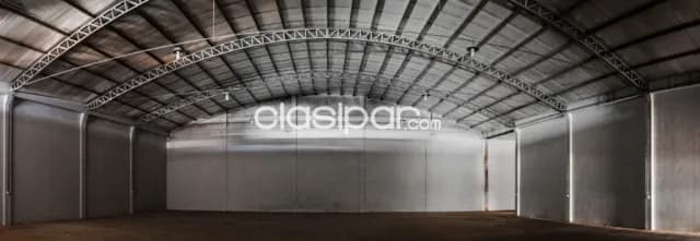 Salón Comercial con Amplio Deposito Usd 4.500 en esquina, foto 5