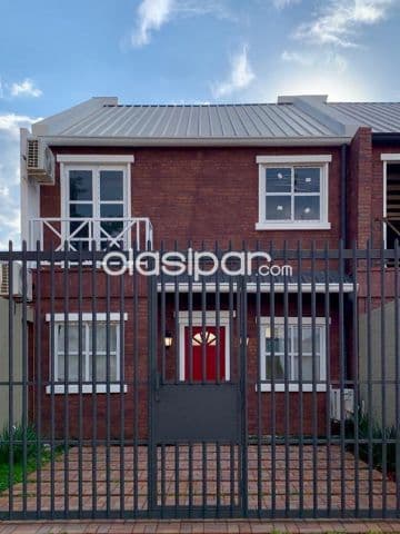 Mburucuyá: 2 elegante casa, 360m2, 3 dormit, bellas!! – 200.000 usd