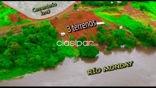 hermosa propiedad esquina a orillas del Rio Monday sobre asfalto — foto 1