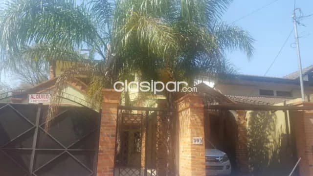 Bo mcal. Estigarribia: Elegante residencia, muy segura, 3 dormit, amplio jardín, piscina, foto 2
