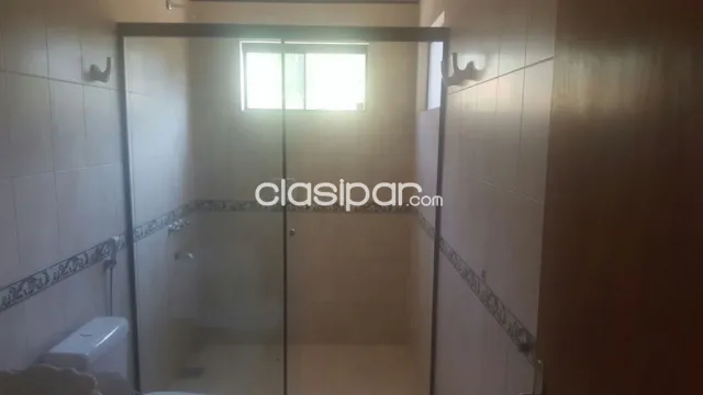 Bo mcal. Estigarribia: Elegante residencia, muy segura, 3 dormit, amplio jardín, piscina, foto 5
