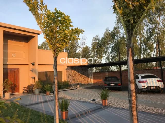 Surubi’í: Elegante residencia en b° privado, 3 dormitorios, jardín, piscina – 2.500 usd, foto 3