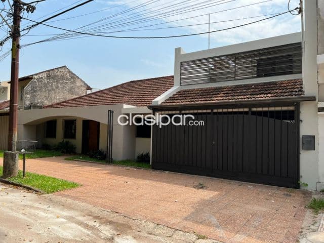 Bo mburicaó – centenario: Totalmente en planta baja, 3 dormit, ideal p/ casa u oficina
