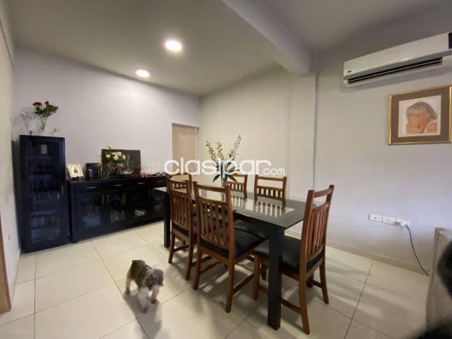 Triplex full amoblado en esquina en Villa Elisa