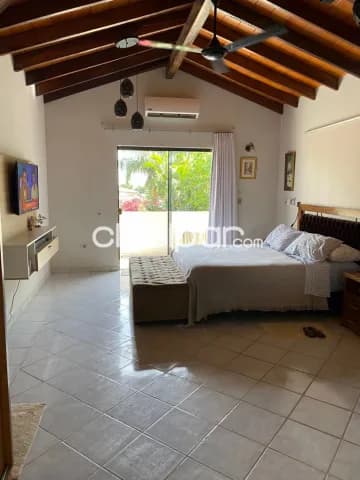 Fina y amplia residencia. Zona canal 13 y shooping el pueblo — foto 2