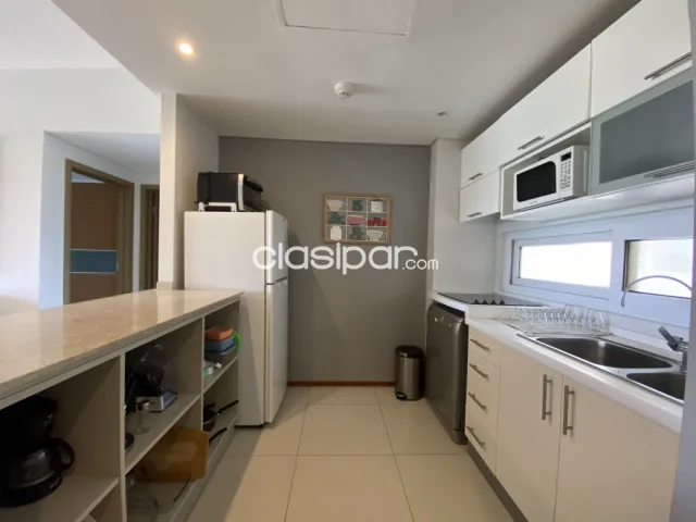 con Renta Departamento amoblado de 2 habitaciones en The One — foto 4