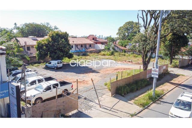 ¡EN VENTA! Amplio terreno de 1.202m2 630,000 USD