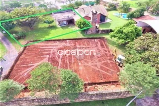 Central Luque Vendo 2 Terrenos juntos frente a Las Residentas Precio Fijado 420,000 US — foto 3