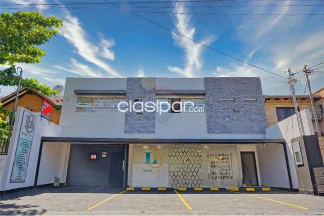 Paraguay Asunción Herrera Amplia residencia familiar con salones comerciales 415,000 USD