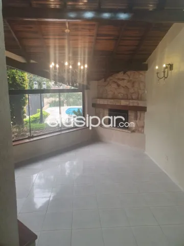 Las Lomas - Carmelitas: Finisima residencia, amplio jardín, piscina, 4 dormitorios, foto 3