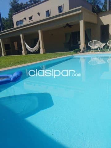 Amplia casa en alquiler zona Pinedo