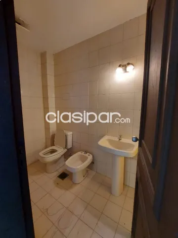 Se alquila casa en el centro para vivienda u oficina — foto 2