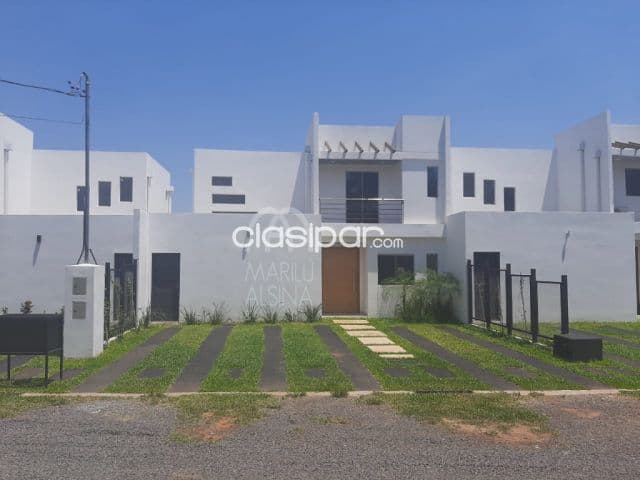 Dúplex en venta en barrio cerrado zona aeropuerto
