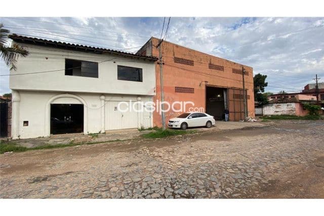 Deposito con oficinas 556m2 construidos