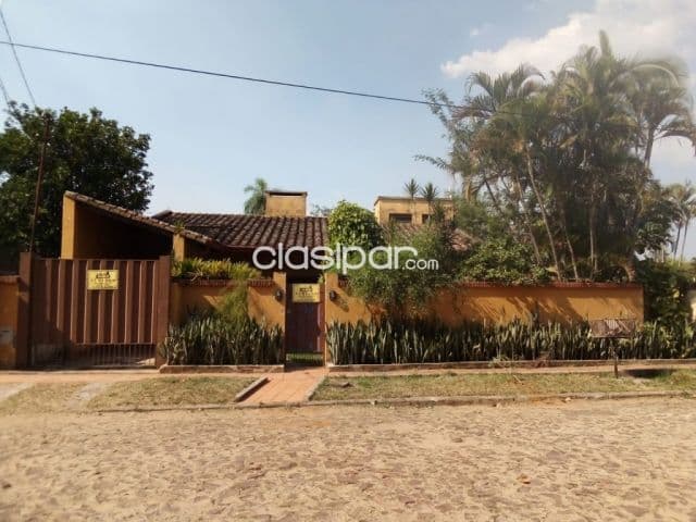Casa en venta z/ colegio santa ana - a cuadras de primer presidente