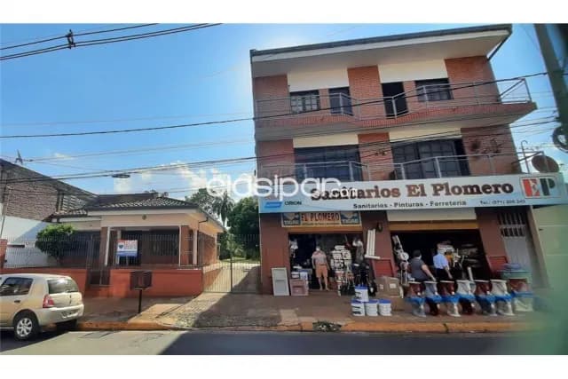casa con edifico de 2 plantas en pleno centro de Encarnación: 3 habitaciones, foto 2