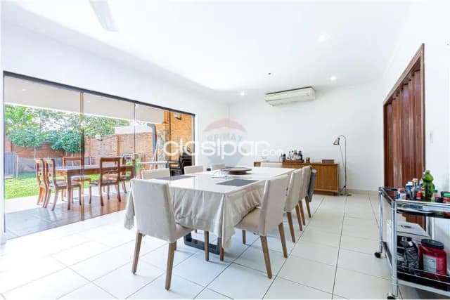 Asunción Mburucuyá Hermosa Residencia con excelente ubicación 390,000 USDOtras divisas, foto 5