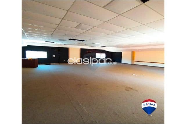 Imponente deposito con show room sobre cacique lambare!!! — foto 1