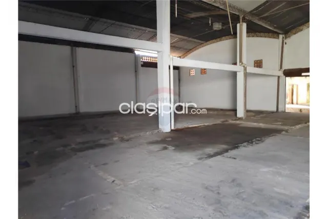 Amplio depósito, a 30 metros de Avda. Guggiari Lambare, foto 2