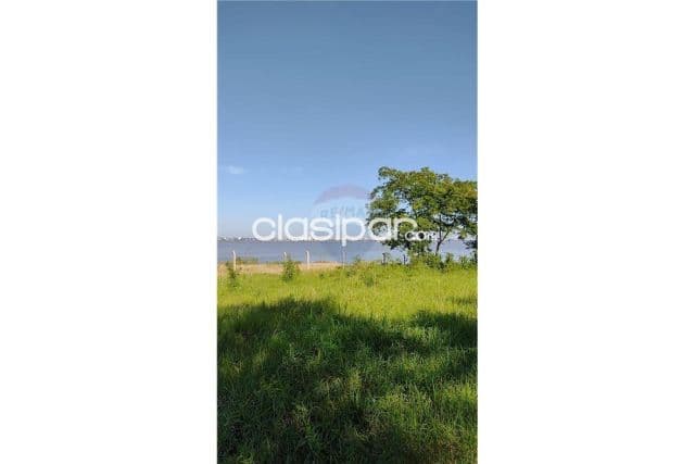 terreno de 1400 m2 en una altura en San Isidro, a pasos de la playa y costanera