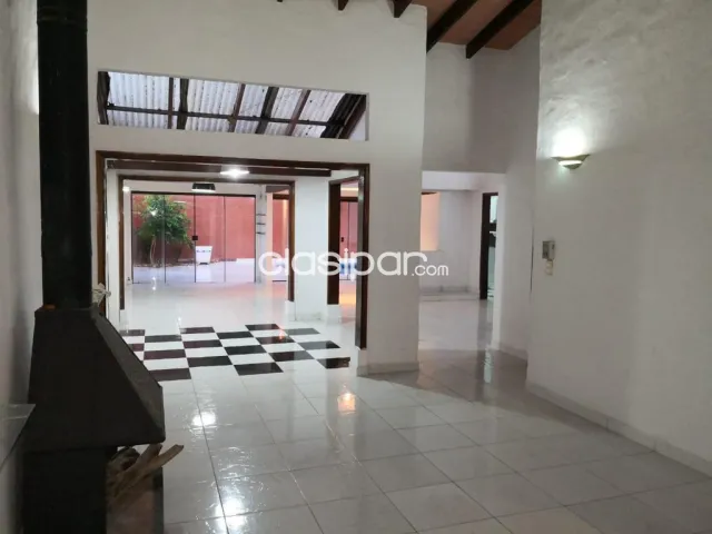 SUPER OFERTA - Casa en Lambare en Venta – Zona Canal Trece, foto 2
