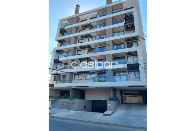 Se Vende Departamento de 2 Dormitorios con RENTA en Edificio Bosques de Villa Morra sobre — foto 1