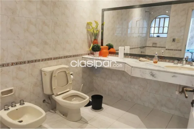 Amplia casa con 4 Dormitorios y piscina en Bo. San Vicente Asunciòn — foto 2
