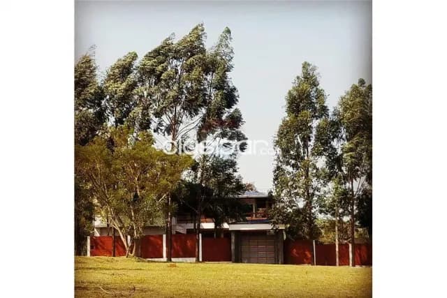 residencia con amplio patio en San Isidro: 3 habitaciones, 3 en suite y 5 baños — foto 3