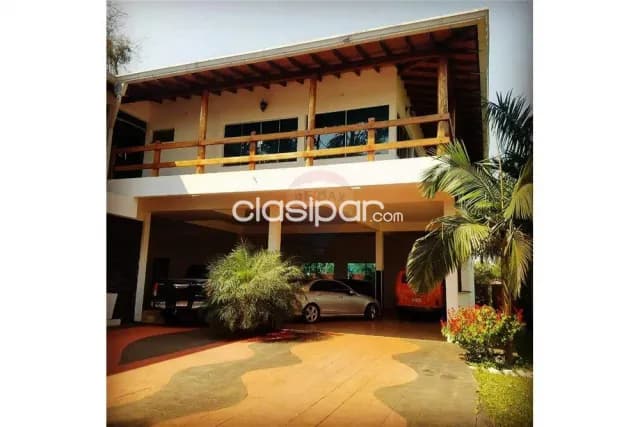 residencia con amplio patio en San Isidro: 3 habitaciones, 3 en suite y 5 baños — foto 4