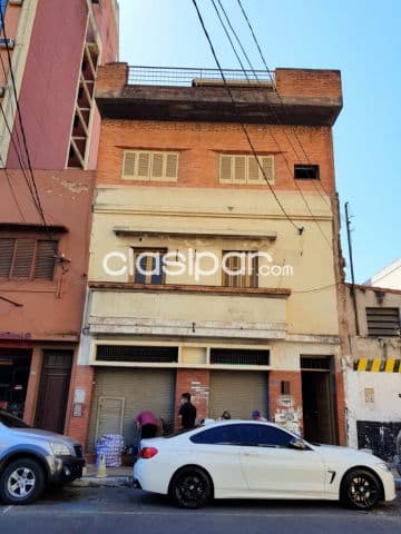 Casa de 3 pisos centro de asuncion 195,000 usd