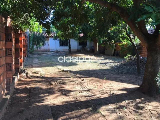 casa a 8 cuadras del shopping San Lorenzo dimensiónes 12x30 m2 escucho ofertaaaaa!!! — foto 5