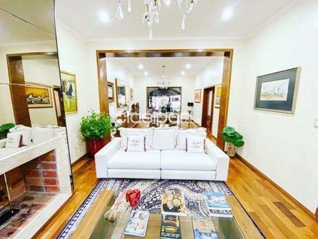 Hermosa residencia en Asunción barrio Carmelitas cod 4603