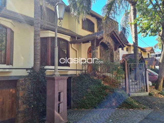 Z/ shop. Del sol: Elegante residencia duplex, finisima terminacion, 3 suites, 4 garajes — foto 1