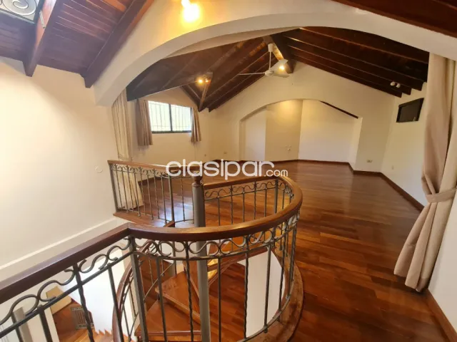 Z/ shop. Del sol: Elegante residencia duplex, finisima terminacion, 3 suites, 4 garajes — foto 4