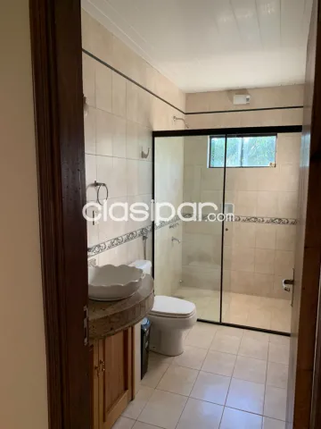 Bo mcal. Estigarribia: Elegante residencia, 3 dormitorios, gran jardín, opc. Amoblado, foto 4
