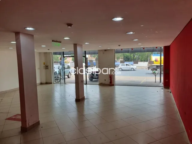 Se alquila salón comercial zona ruta transchaco, foto 3
