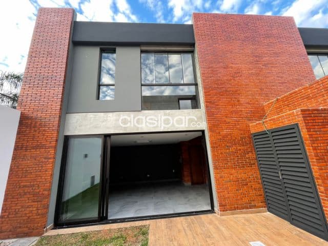 Mburucuya: Elegantes casas triplexs a estrenar, 510m2 – 3.000 usd — foto 1