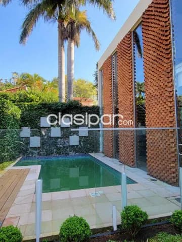 Amplia Residencia en Venta Barrio Mburicaó — foto 3