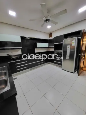 Amplia Residencia en Venta Barrio Mburicaó — foto 5