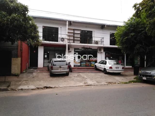 Propiedad con salones comerciales, foto 3