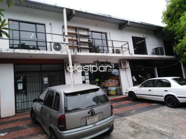 Propiedad con salones comerciales, foto 4