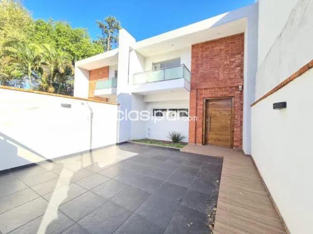 Los laureles a estrenar: Residencia minimalista, 185m2, 3dormit, equipa full, jardín — foto 2