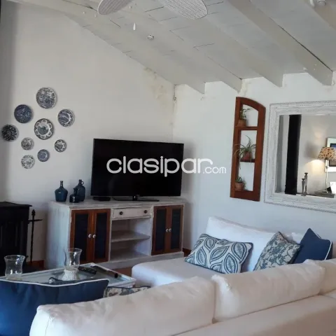 Villa Morra – Recoleta: Estilo colonial, 637m2, 3 suites, jardín, piscina – 390.000 usd — foto 2