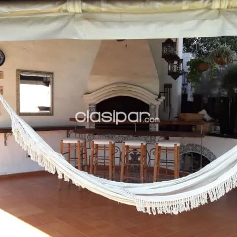 Villa Morra – Recoleta: Estilo colonial, 637m2, 3 suites, jardín, piscina – 390.000 usd — foto 3