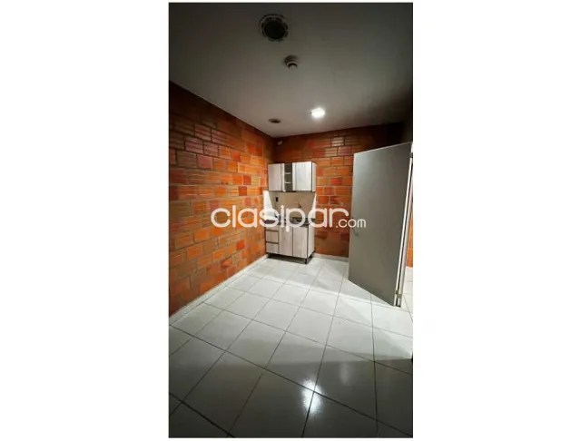 Bo nazaret: Alquilo deposito, 780m2, impecable estado, 15.000.000 gs, foto 3